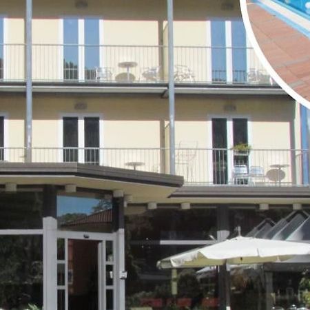 אמליה Hotel Ala Bianca מראה חיצוני תמונה