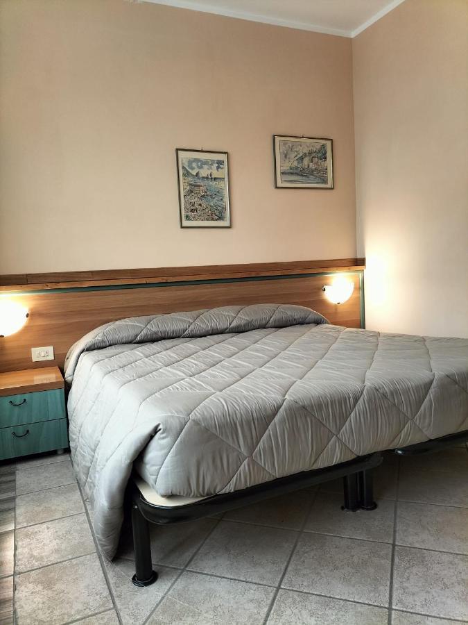אמליה Hotel Ala Bianca מראה חיצוני תמונה