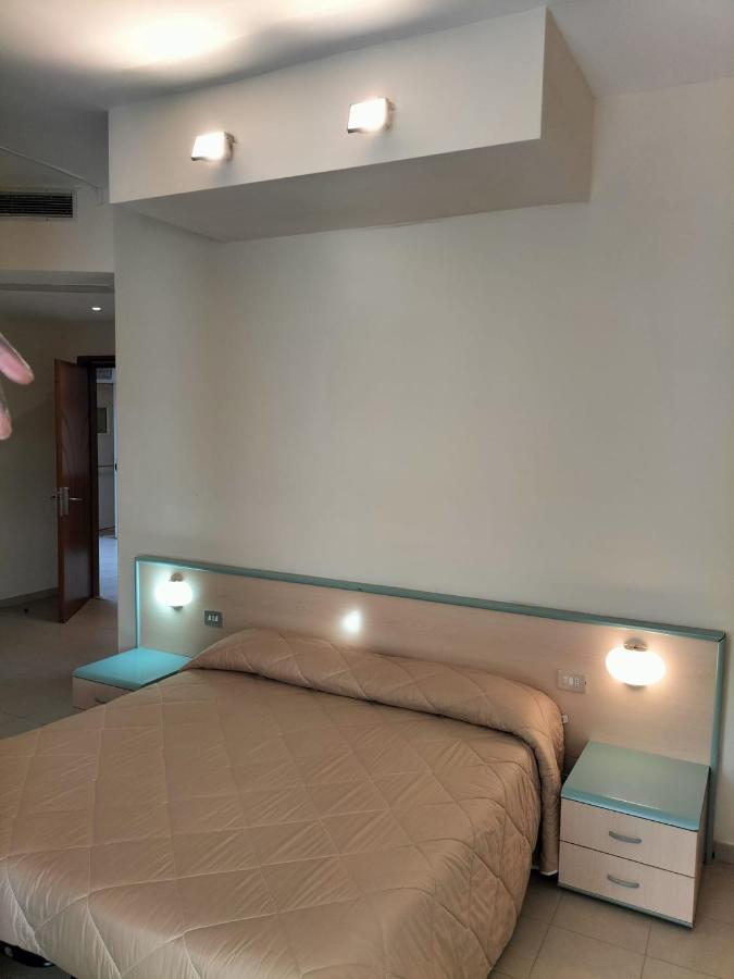 אמליה Hotel Ala Bianca מראה חיצוני תמונה